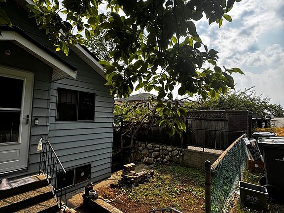 2nd image of 2205 9th Ave