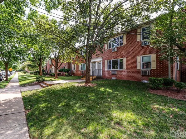 22 York Dr APT 6B, Edison, NJ 08817