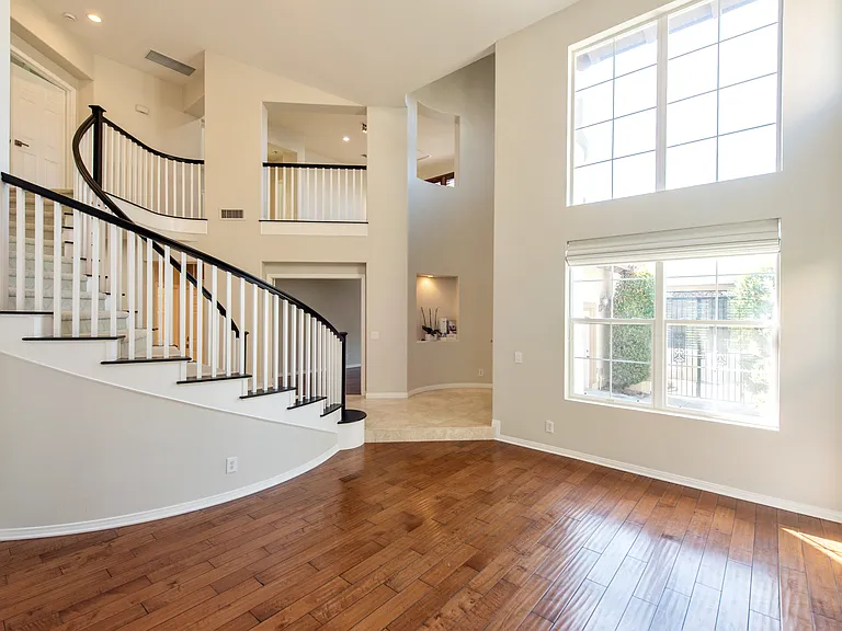 6 Westchester Ct — Photo 4