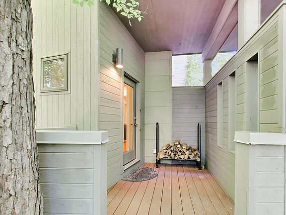 3rd image of 44 Tryon Farm Ln