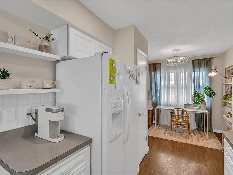 2449 Breakwater Cir — Photo 15
