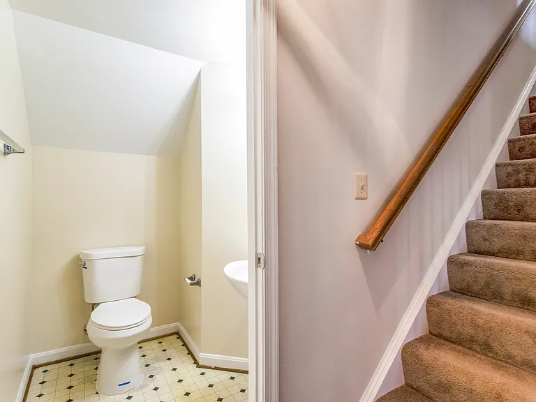 9900 Sassafras Ln — Photo 11