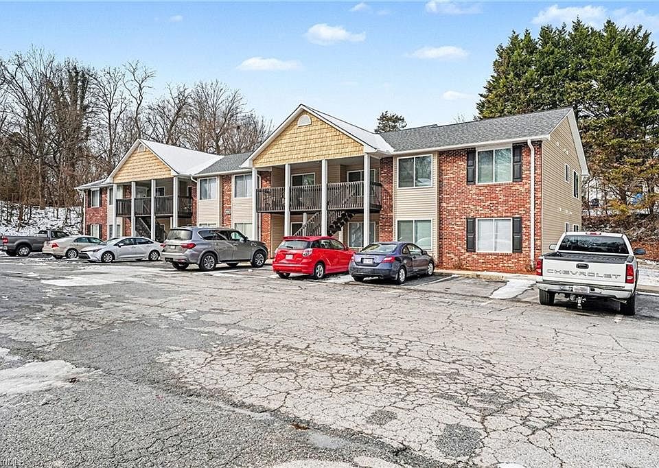 1st image of 416 Westbrook Ct