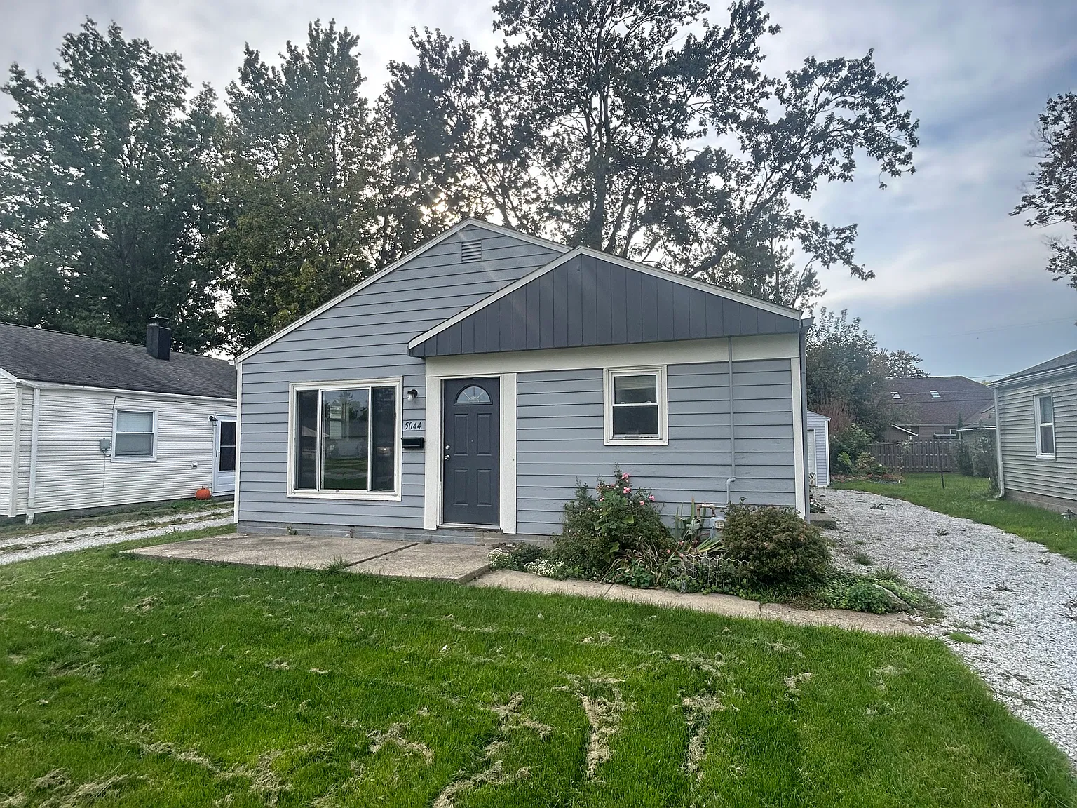 3 bed, 987 sqft, $1,495 — Photo 1