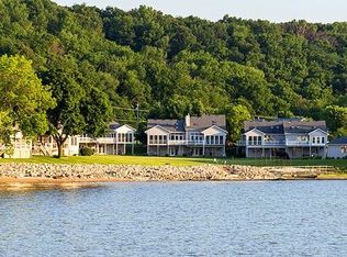 7 Lighthouse Ln, Hampton, IL 61256