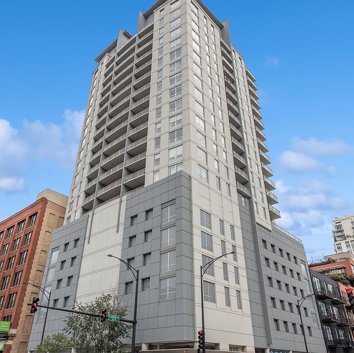 1st image of 330 W Grand Ave APT 2104