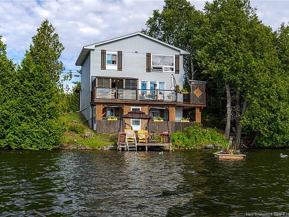 3rd image of 7 Watercrest Rd
