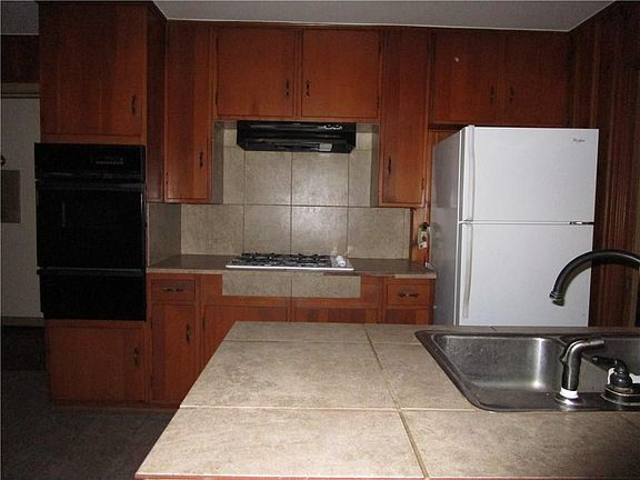 2nd image of 619 N 23rd St