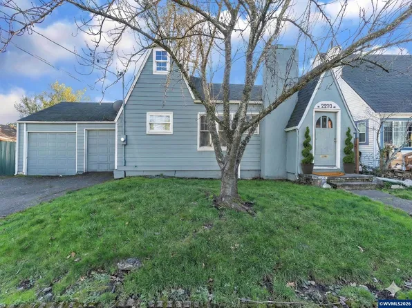 2270 Center St NE, Salem, OR 97301