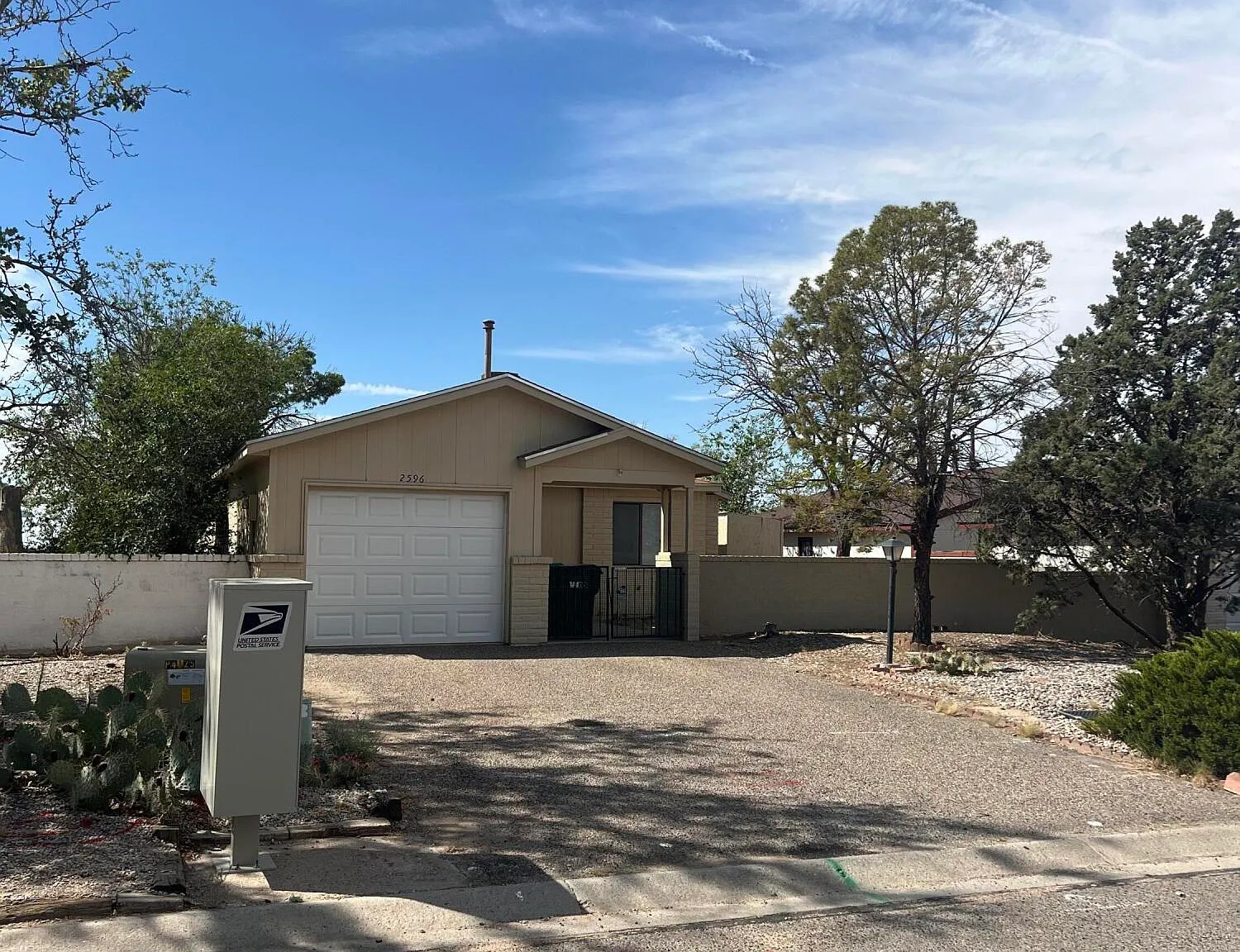 2 bed, 2.0 bath, 970 sqft, $1,750 — Photo 3