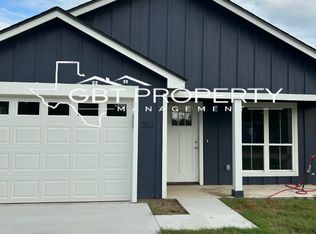 383 E Burleson St, Mart, TX 76664