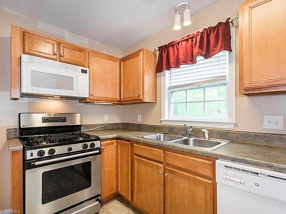 4th image of 5922 Bluestem Cir