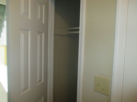 5th image of 500 Green Meadows Dr APT 102