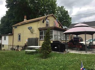 823 2nd St, Rensselaer, NY 12144