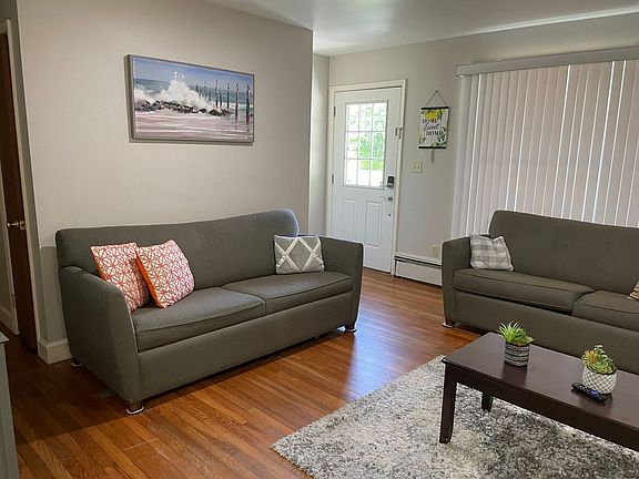 3rd image of 1707 Efland Dr