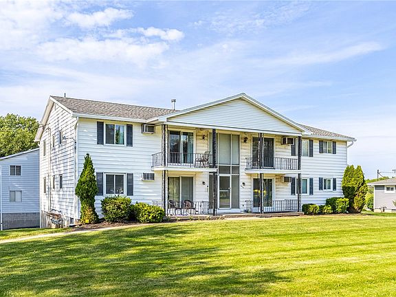 2nd image of 6090 Brockport Spencerport Rd APT 1