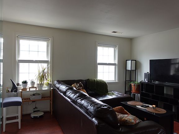 4th image of 2001 Fort Davis St SE APT 202