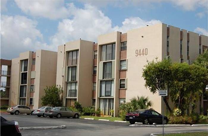 1st image of 9440 W Flagler St APT 311