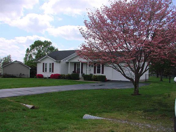 3rd image of 43 Bush Ct