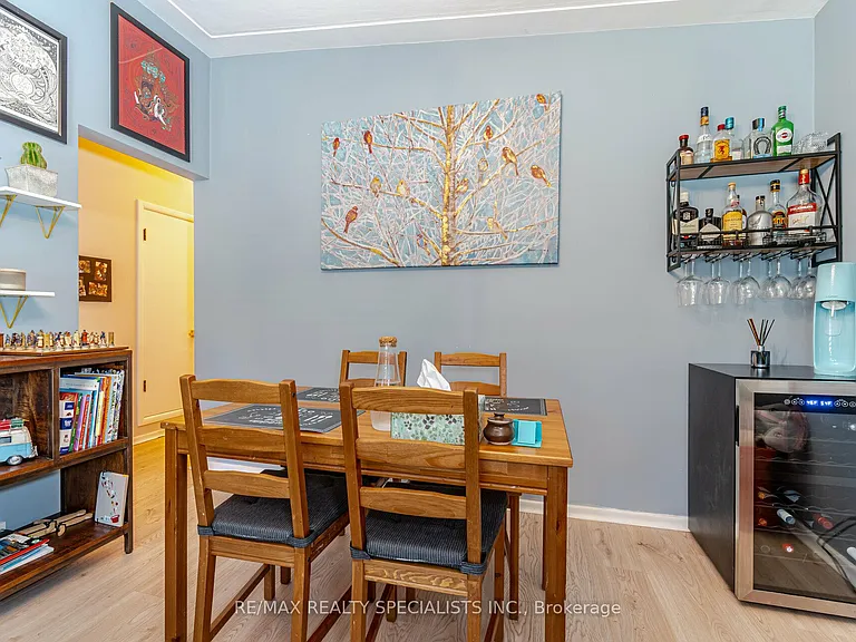 22 Balmoral Dr — Photo 9