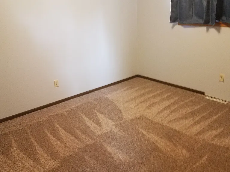 1320 Jennifer Ct — Photo 5