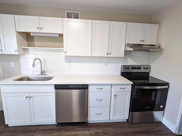 1469 Pine St NW #A — Photo 10