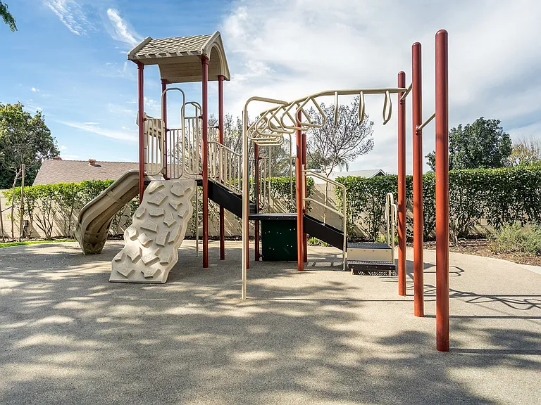 Casitas Apartments — Photo 14