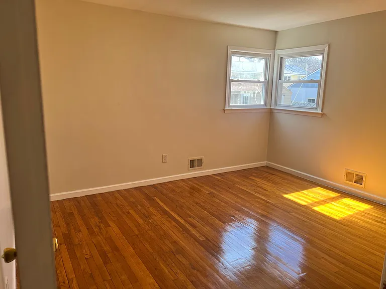 126 Orange St — Photo 12