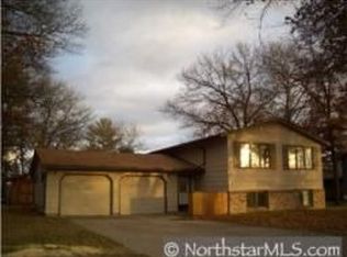 812 Oak Cir, Princeton, MN 55371