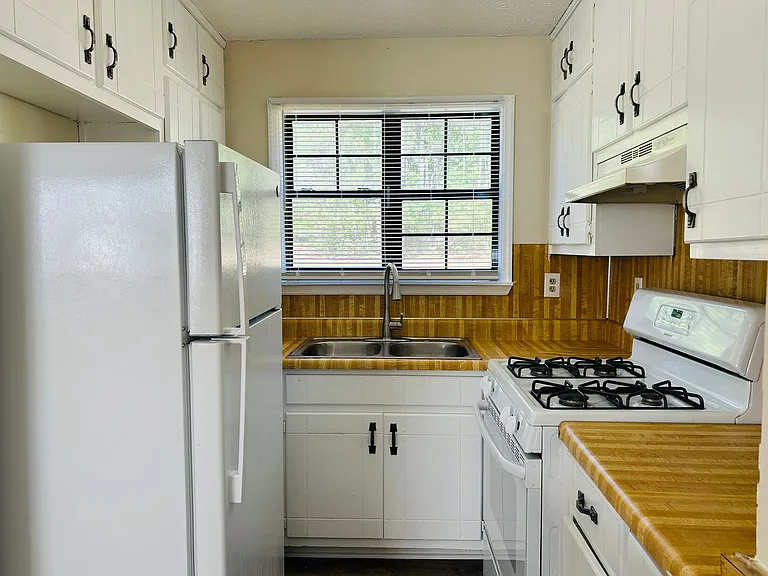 149 Appleton Boulevard — Photo 8