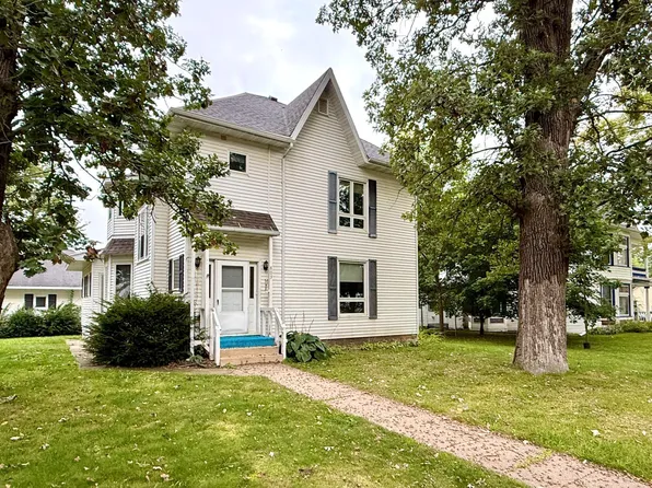 803 N Broadway Ave, Le Roy, MN 55951