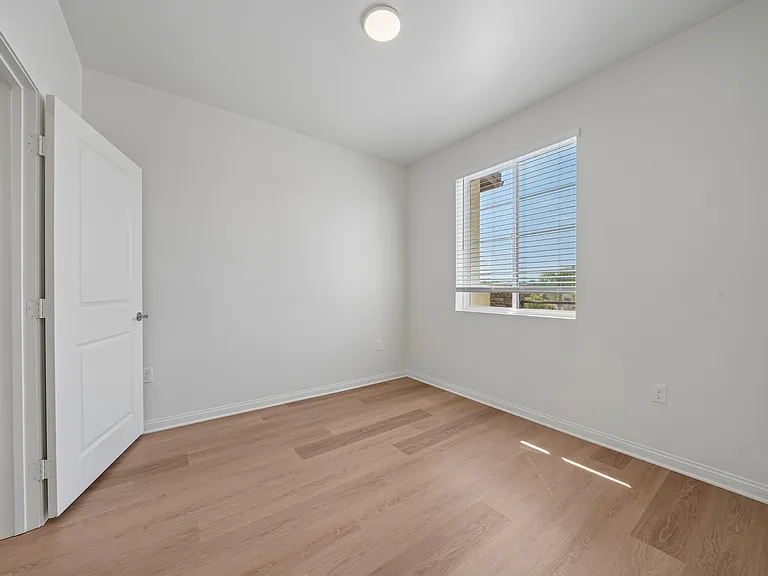Gallery Park Apartments — Photo 132