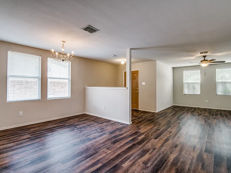 12638 Vandelia St — Photo 3