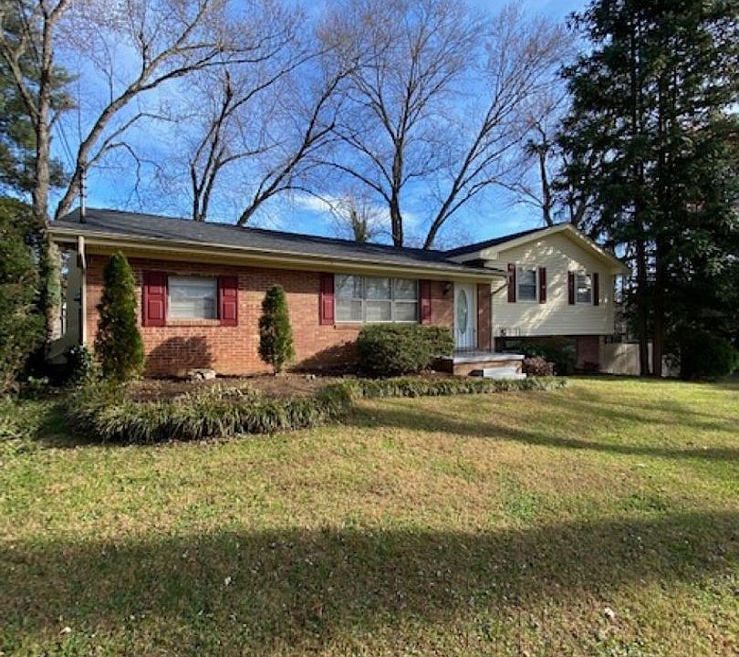 1st image of 1018 W Forest Blvd