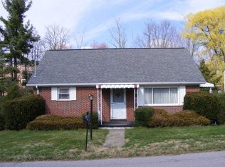 112 Travelers Ln, Beckley, WV 25801