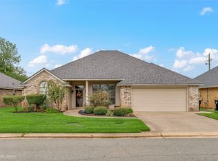 92 Willow Lake Blvd, Bossier City, LA 71111