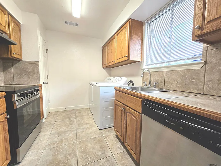 626 Jennifer Jean Dr — Photo 2