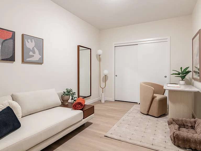 110 Menzies St — Photo 7