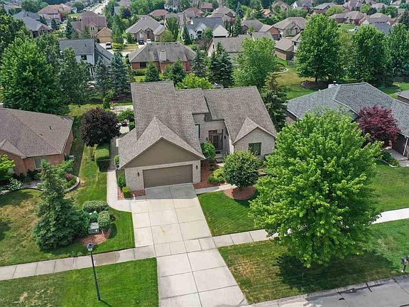 2nd image of 19174 Pine Cone Dr