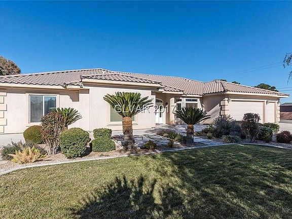 2nd image of 7460 W La Madre Way