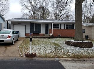 420 Lindy Blvd, Ballwin, MO 63021