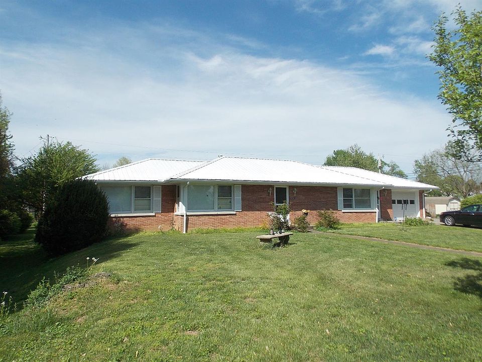 1st image of 301 Hickory Hill Dr