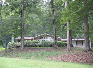 621 Fairway St, Falls mills, VA 24605