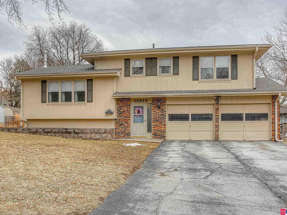 1st image of 15323 Drexel Cir