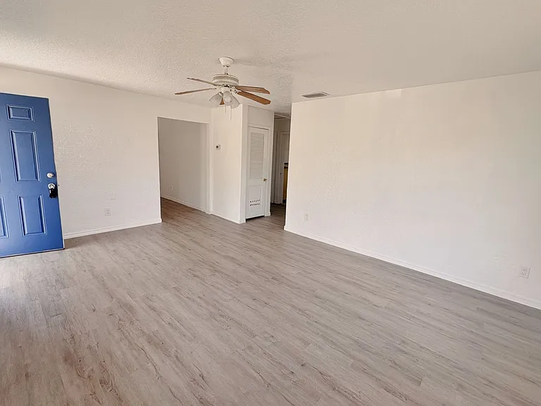 3106 Orient Rd — Photo 2