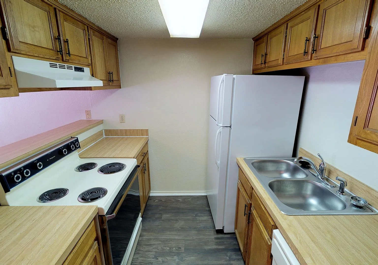 Sleepy Hollow Apartments - 1 Bedroom/1 Bath - Walking distance to University of North Texas — Photo 3