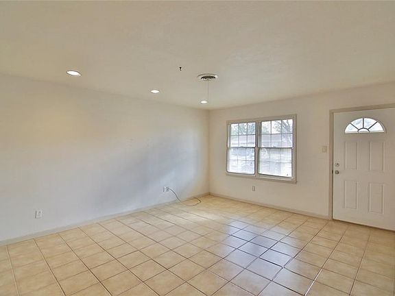 4th image of 1648 Mimosa Dr