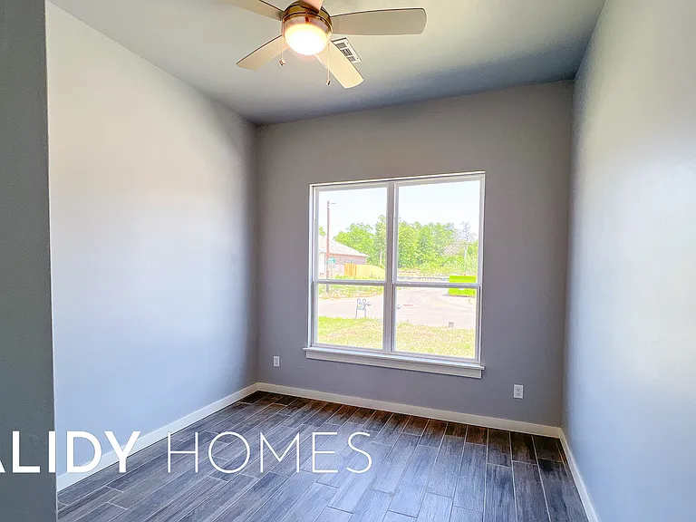 435 Remington Ave — Photo 25