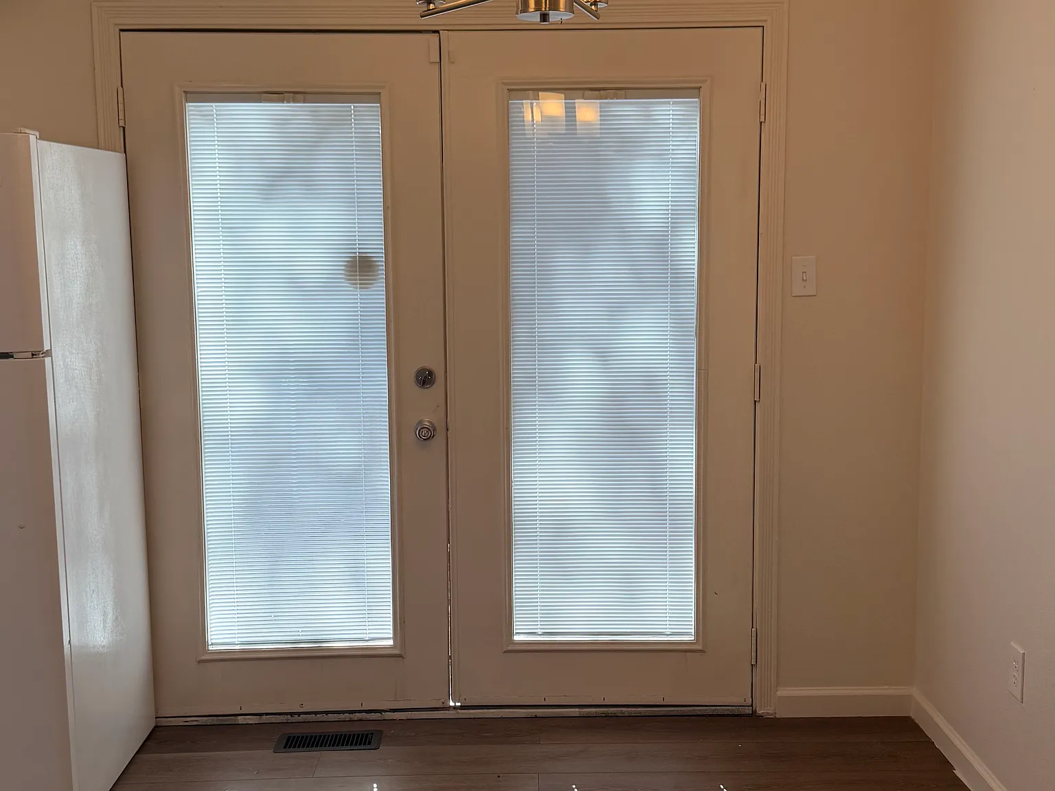 3 bed, 1200 sqft, $1,600 — Photo 4