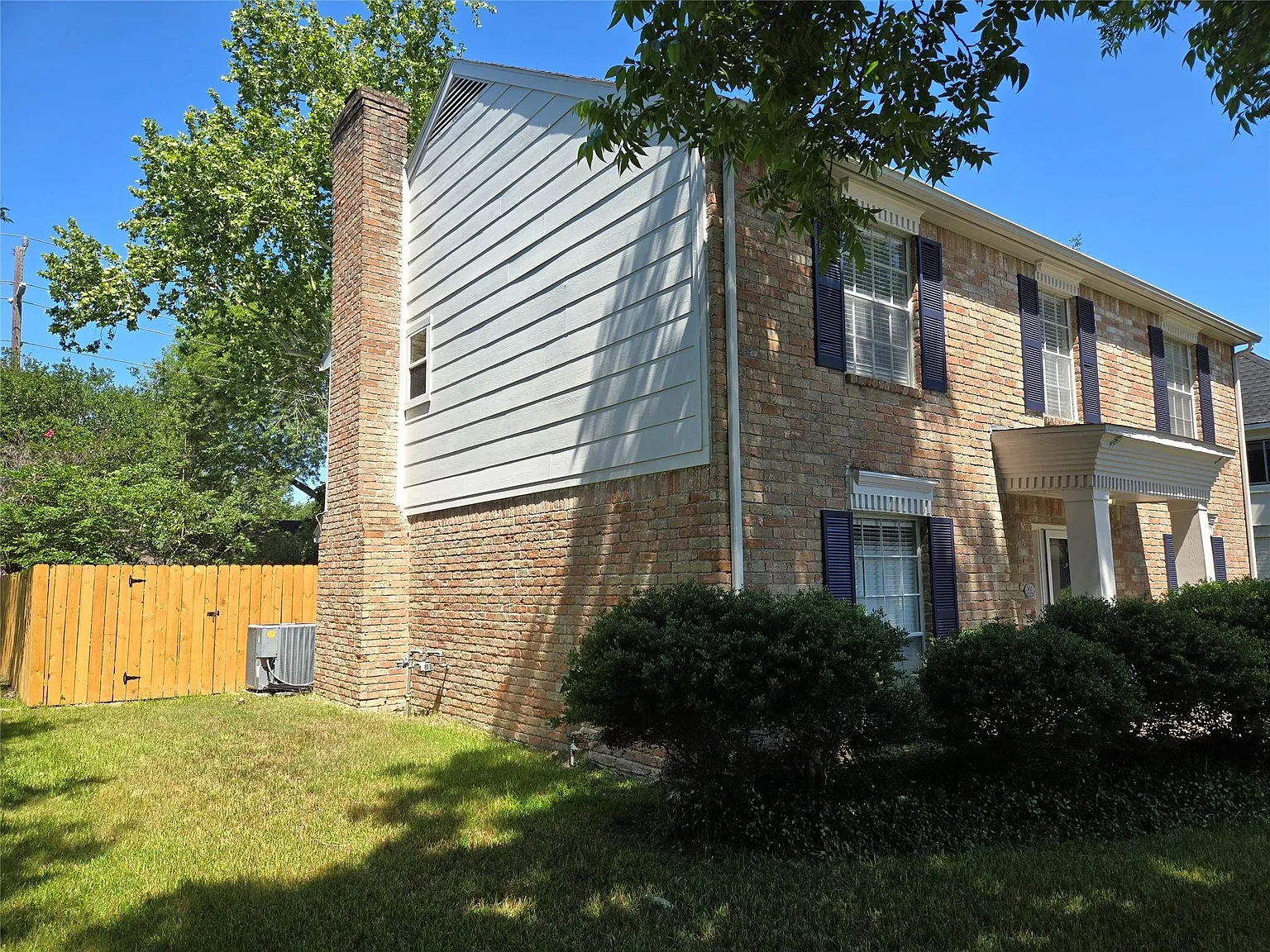 4 bed, 2.5 bath, 2252 sqft, $2,500 — Photo 4